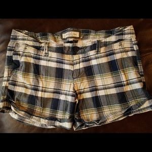 Blue and white plaid abercrombie shorts size 8